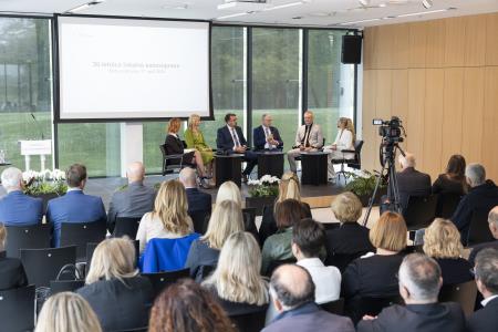 Okrogla miza ob 30-letnici lokalne samouprave, foto: Bor Slana/ST